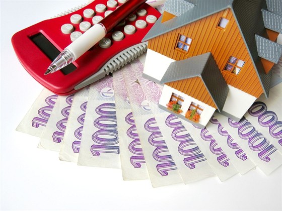 Čtyřprocentní daň z převodu nemovitostí řadí Českou republiku k nadprůměrně drahým zemím. Ilustrační snímek