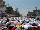 Pátení polední modlitba v Káhie (2. srpna)