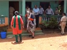 Zábry indické televize z policejního vyetování vrady eky v Goa.
