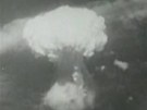 Svrení atomových bomb na Japonsko v roce 1945