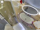 Luxusní koupelna v letounu Airbus A380 spolenosti The Emirates