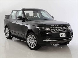 Naopak podobn koncipovaný kabriolet z nové ady Range Roveru si objednalo hned...
