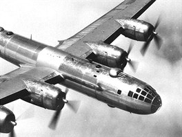 Bombardér Boeing B-29 v letu