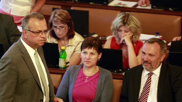Sn�movna b�hem jednání o d�v��e Rusnokov� vlád� (7. srpna 2013)