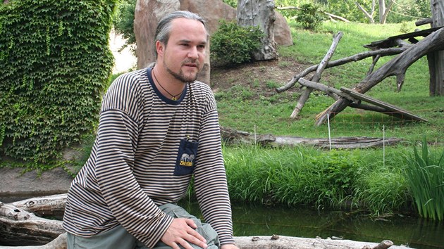 Kur�tor pra�sk�ch prim�t� V�t Luk� b�hem rozhovoru pro iDNES.cz