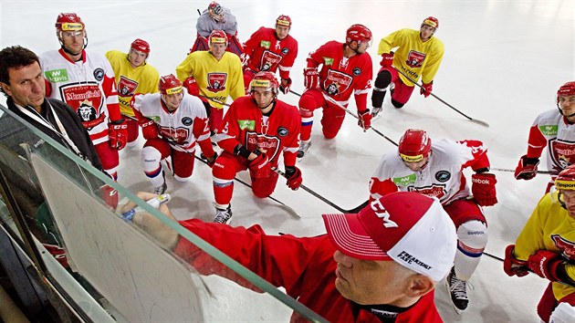 Momentka z trninku extraligovch hokejist Hradce Krlov.