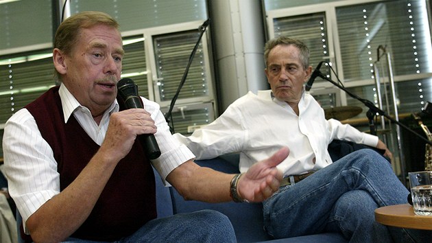 Havel s Tskou se v Liberci znovu setkali na besed v roce 2003. 
