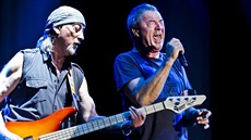 Diváky robou�il zp�v legendárního  Iana Gillana