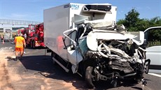 Tragická nehoda kamionu a dodávky na dálnici D8. (7. srpna 2013)