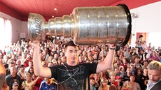 2011 /  Boston Bruins: Tomá Kaberle pivezl Stanley Cup do eska. Velká Dobrá...