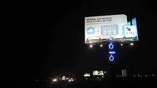 V peruánském hlavním mst Lim je billboard, který vyrábí vodu ze vzduchu.