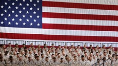MARIÁCI. Amerití vojáci ekají na píjezd prezidenta Baracka Obamy na námoní...