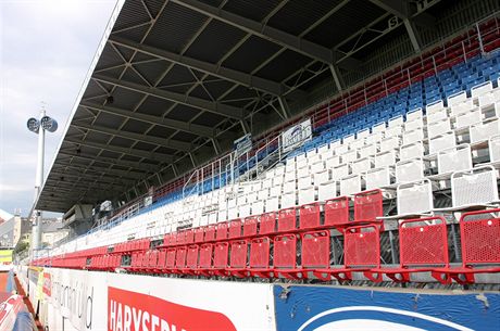 K vandalství dolo v útrobách východní tribuny olomouckého Androva stadionu v sektoru fanouk host.