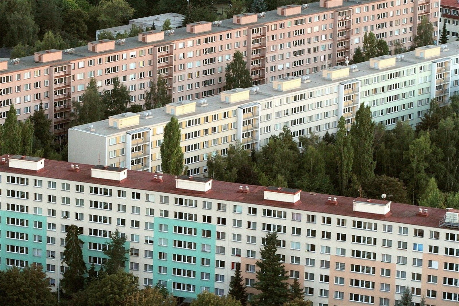 Kdy� u� si �lov�k, který se n�kam p�ist�huje, vy�ídí trvalý pobyt, �eká ho celá �ada výhod.
