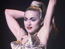 Rok 1990 a klasická Madonna. Koncertní kostýmy, vetn legendárního korzetu, jí...