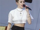 Zpvaka Miley Cyrusová ráda odhaluje své vypracované bícho a stehna. Její...