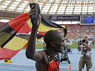 VÍTZ. Euforie ugandského bce Stephena Kiprotiche po vítzství v maratonu.