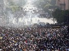Do egyptských ulic vyly desetitisíce stoupenc Muslimského bratrstva (16....