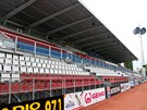 NEJSTARŠÍ MÍSTA. Nejstarší tribuna Androva stadionu pochází z roku 1977 a v...