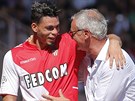 Emmanuel Riviere a jeho trenér Claudio Ranieri slaví gól AS Monaca.