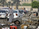 Vrak automobilu na spáleniti tábora pívrenc svreného prezidenta Muhammada...