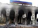 Vypálená meita Rábaa al-Adavíja ve tvrti Nasr (15. srpna 2013).