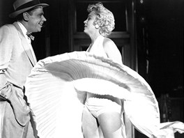 V dob Marilyn Monroe platily bombaráky za povinnou výbavu. Boská MM je mla...