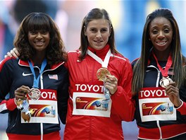 ZLATO. Zuzana Hejnov pevzala medaili za vtzstv v zvod na 400 metr