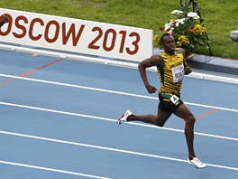 ZLAT BH. Usain Bolt dobh svj druh zlat zvod na MS v Moskv. Tentokrt