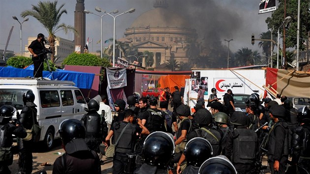 Zsah egyptskch podkovch sil zaal rno kolem sedm hodiny stedoevropskho letnho asu (15. srpna 2013).