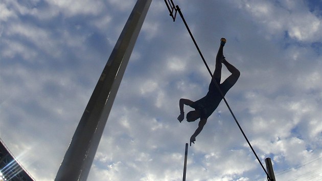 Francouzsk tyka Renaud Lavillenie na mistrovstv svta v Moskv