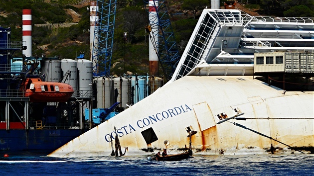 Vrak luxusní výletní lodi Costa Concordia