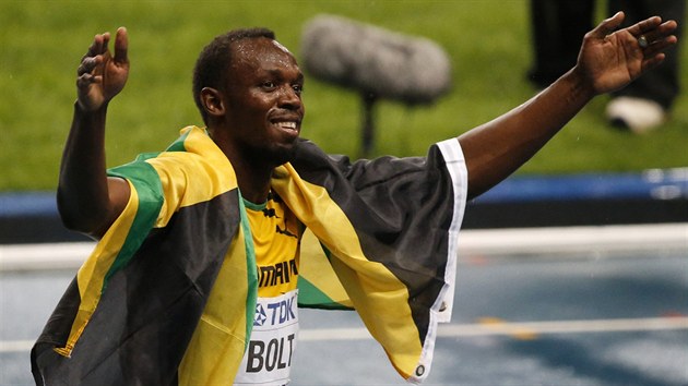 Mrn smv ve tvi mistra svta v bhu na 100 metr Usaina Bolta z Jamajky.