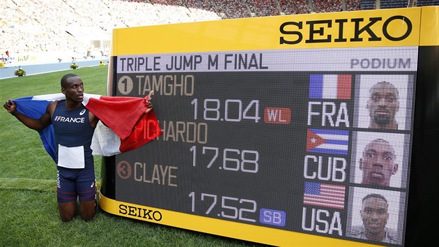Teddy Tamgho se chlubí svým výkonem, 18,04 metrů je třetí nejlepší...