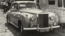Rolls-Royce Phila Reada byl v paddocku vtí atrakcí ne motorky.