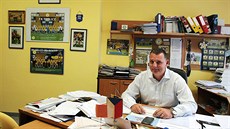 KANCELÁ�E. Fotbal není jen mí�, ale taky shán�ní pen�z. Obchodní a marketingový...