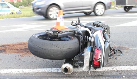 Prtah buchlovskými kopci láká motorkáe, jejich nehody koní asto tragicky. (Ilustraní snímek)