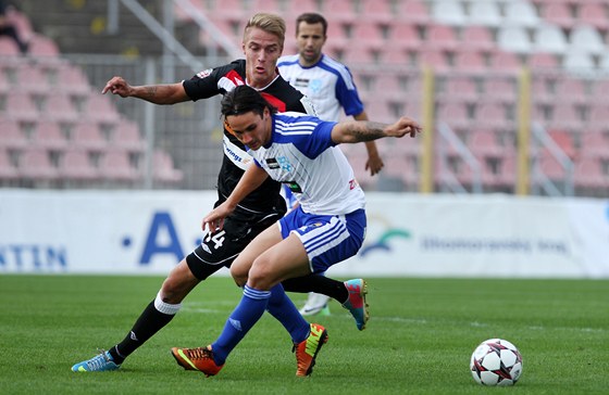 Momentka z ligového utkání Znojmo - Slavia.