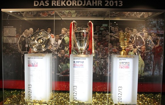 REKORDNÍ ROK Bayern Mnichov za minulou sezonu vyhrál bundesligový titul, Ligu...