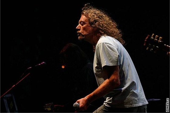Robert Plant v roce 2006 na festivalu Colours of Ostrava