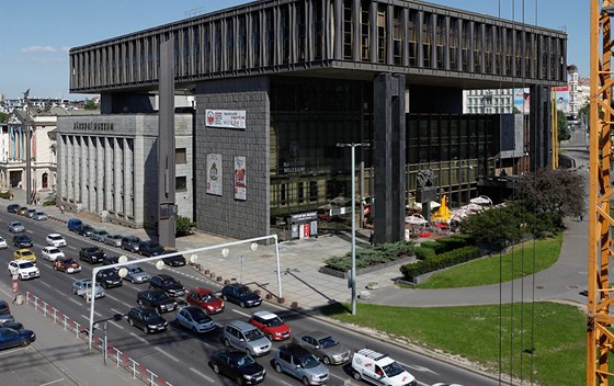 "Dm na dom" - bývalý parlament, nyní nová budova Národního muzea v Praze...
