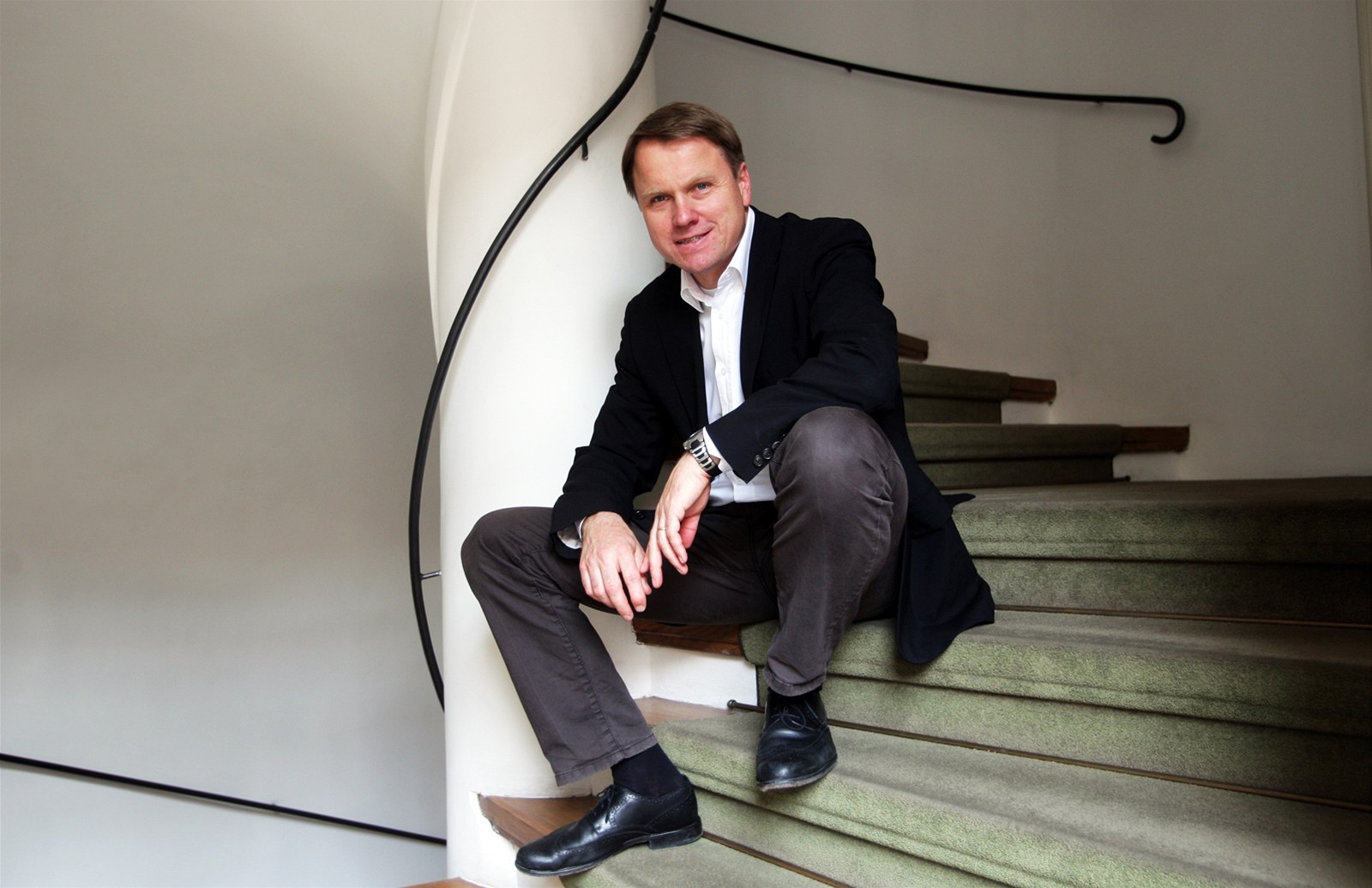 Martin Bursík po odchodu od zelených zakládá novou, Lberáln� ekologickou stranu. Zárove� jedná o mo�nosti spolupráce s KDU-�SL.