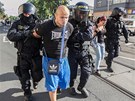 Policie zadrela v Ostrav zhruba edesát radikál. (24. srpna 2013)