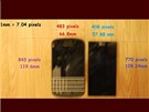 Blackberry Q10 vedle domnlé Sony Honami mini