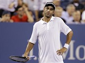 NEVYDAEN LOUEN. V poslednm zpase kariry prohrl James Blake na US Open v...