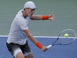 VOLEJ. esk tenista Tom Berdych hraje v 1. kole US Open.