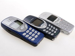 Ve své dob to rozhodn nebyly levné mobily. V roce 1999 stála Nokia 3210 tém...