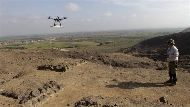 Bezpilotn letouny usnaduj archeologm prci.