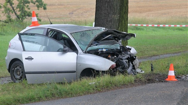 Nehoda u Novch Homol na eskobudjovicku. Po stetu nkladnho auta s osobnm zavalil pvs cyklistu (27. srpna 2013)