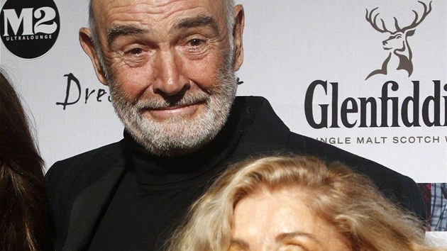 Sean Connery s manželkou Micheline (2010)